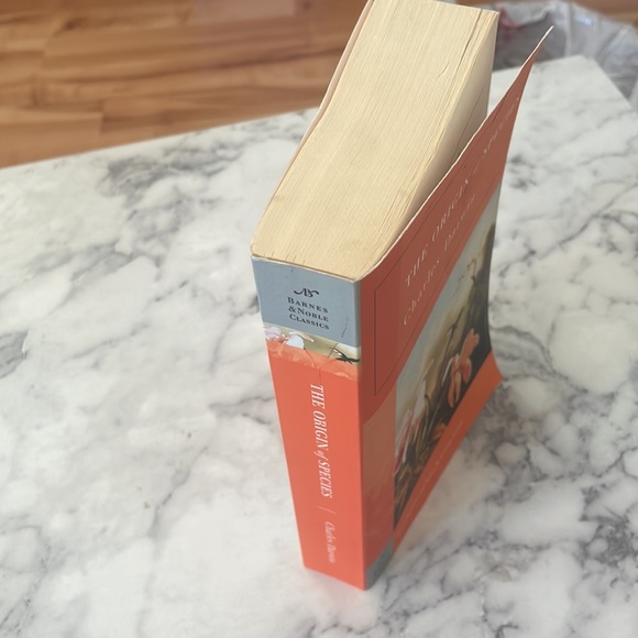 THE ORGIN OF SPECIES BY CHARLES DARWIN PAPERBACK - Picture 5 of 9